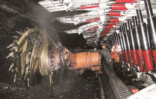 液壓驅(qū)動(dòng)